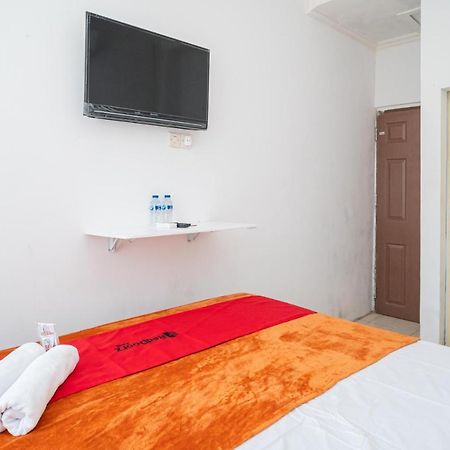 Hotel Reddoorz @ Aralia Harapan Indah Pulokendal Exterior foto