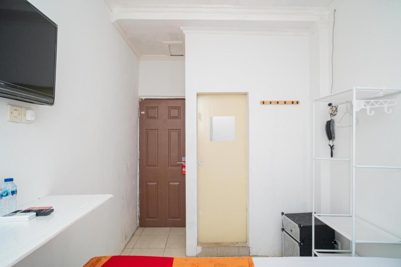 Hotel Reddoorz @ Aralia Harapan Indah Pulokendal Exterior foto