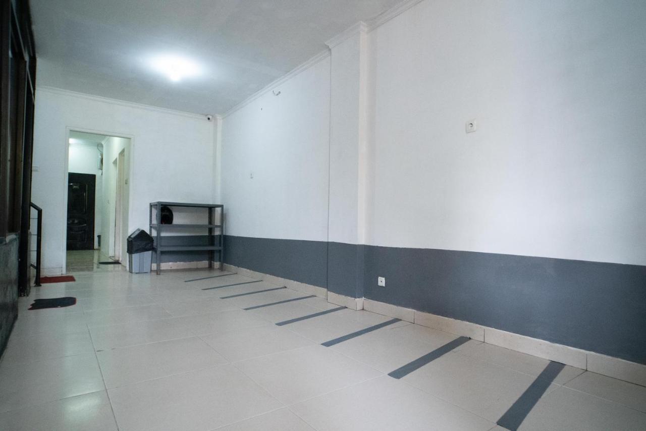 Hotel Reddoorz @ Aralia Harapan Indah Pulokendal Exterior foto